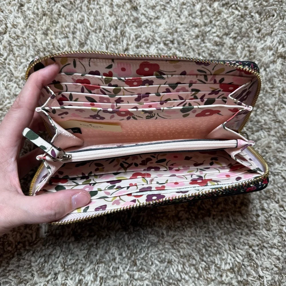 Kate Spade Cameron Street Lacey Wallet Black Floral Saffiano Leather Zip Around